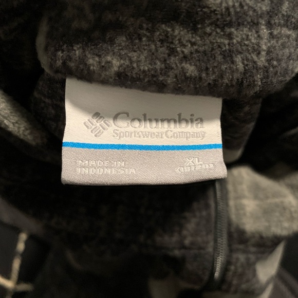 Columbia long sleeve camo half zip up turtle neck - Picture 4 of 5
